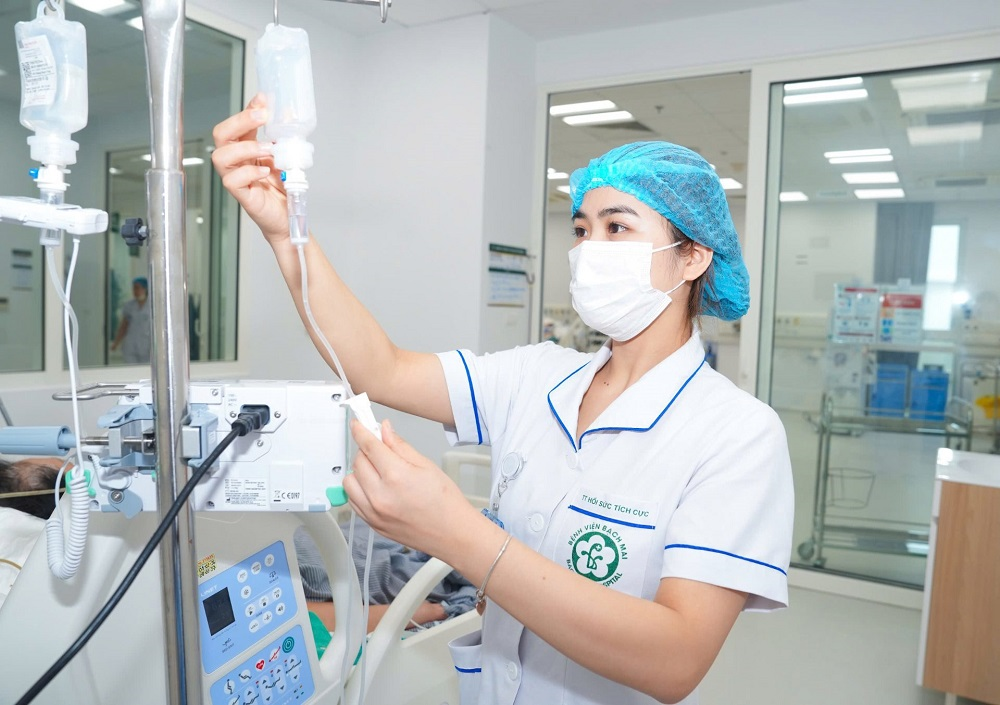 Bệnh viện Bạch Mai bố trí lực lượng trực 24/24 giờ tại cả Hà Nội và Ninh Bình trong thời gian nghỉ lễ